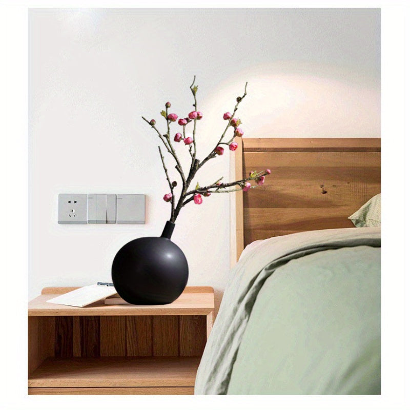 Creative Round Slanted Mouth Ceramic Black and White Vase