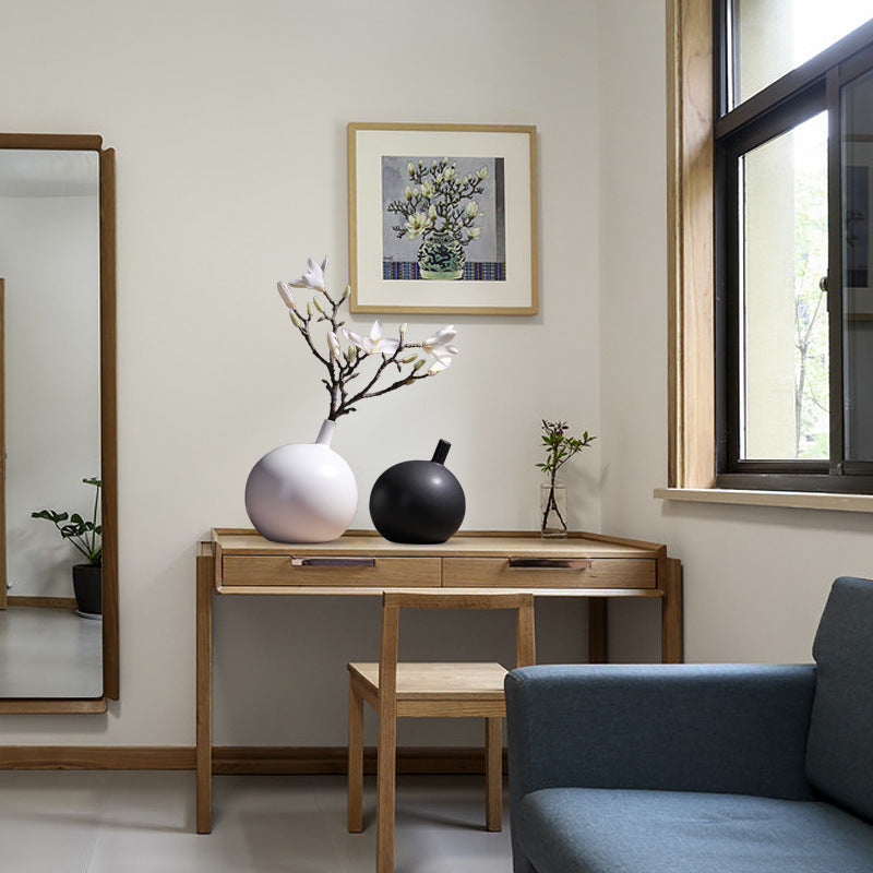 Creative Round Slanted Mouth Ceramic Black and White Vase